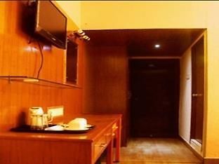 Ganga International Hotel Csennai Kültér fotó